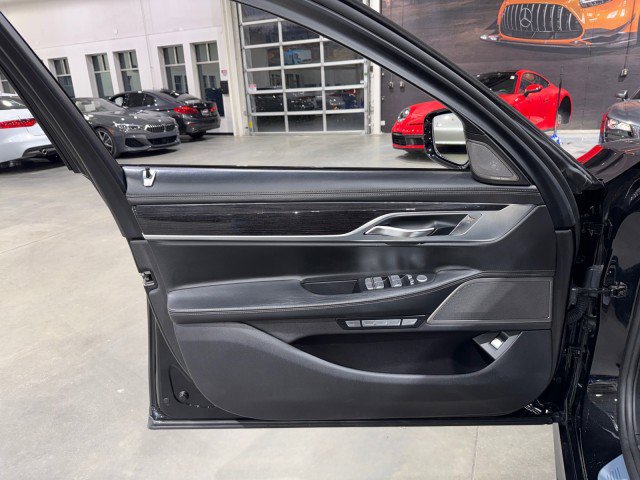 Used 2016 BMW 750i RWD image 48