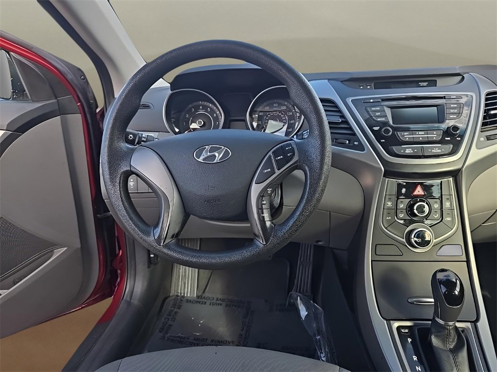 Used 2014 Hyundai Elantra SE image 21
