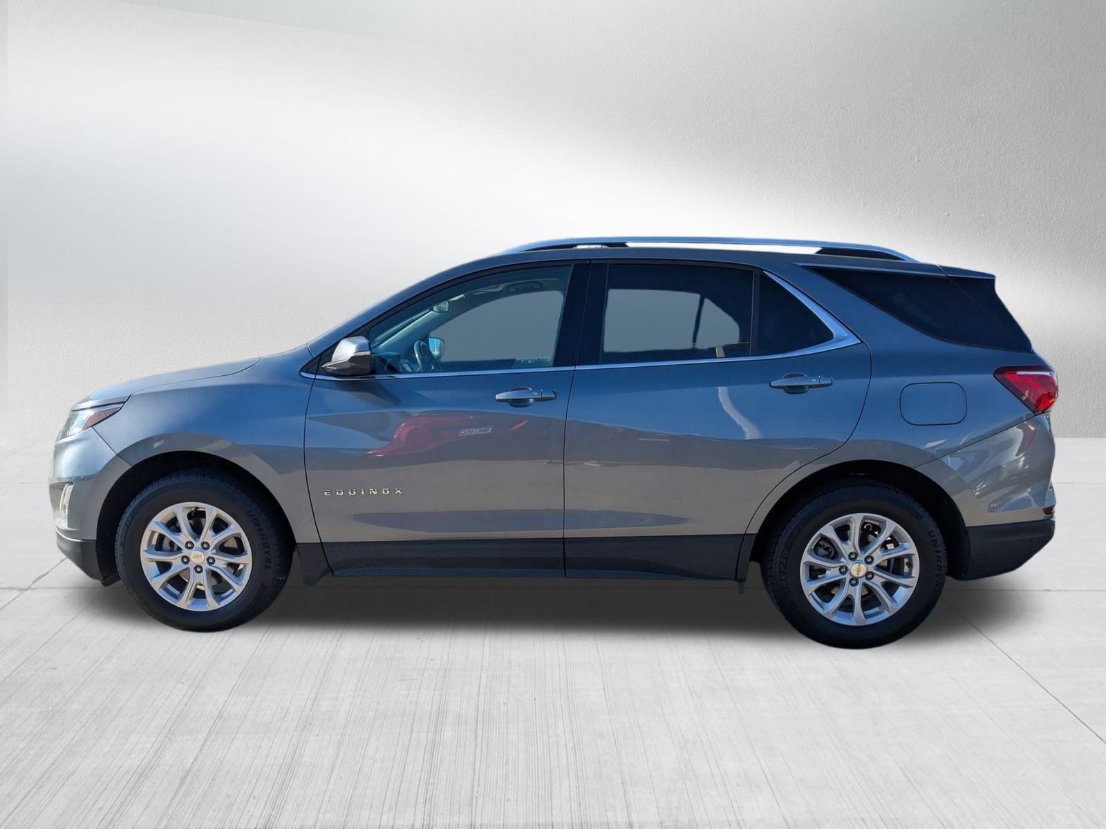 Used 2018 Chevrolet Equinox LT image 2