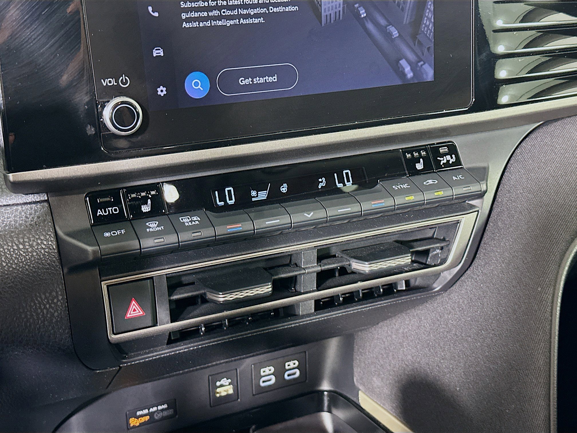 Used 2025 Toyota Camry LE w/ Convenience Package image 24