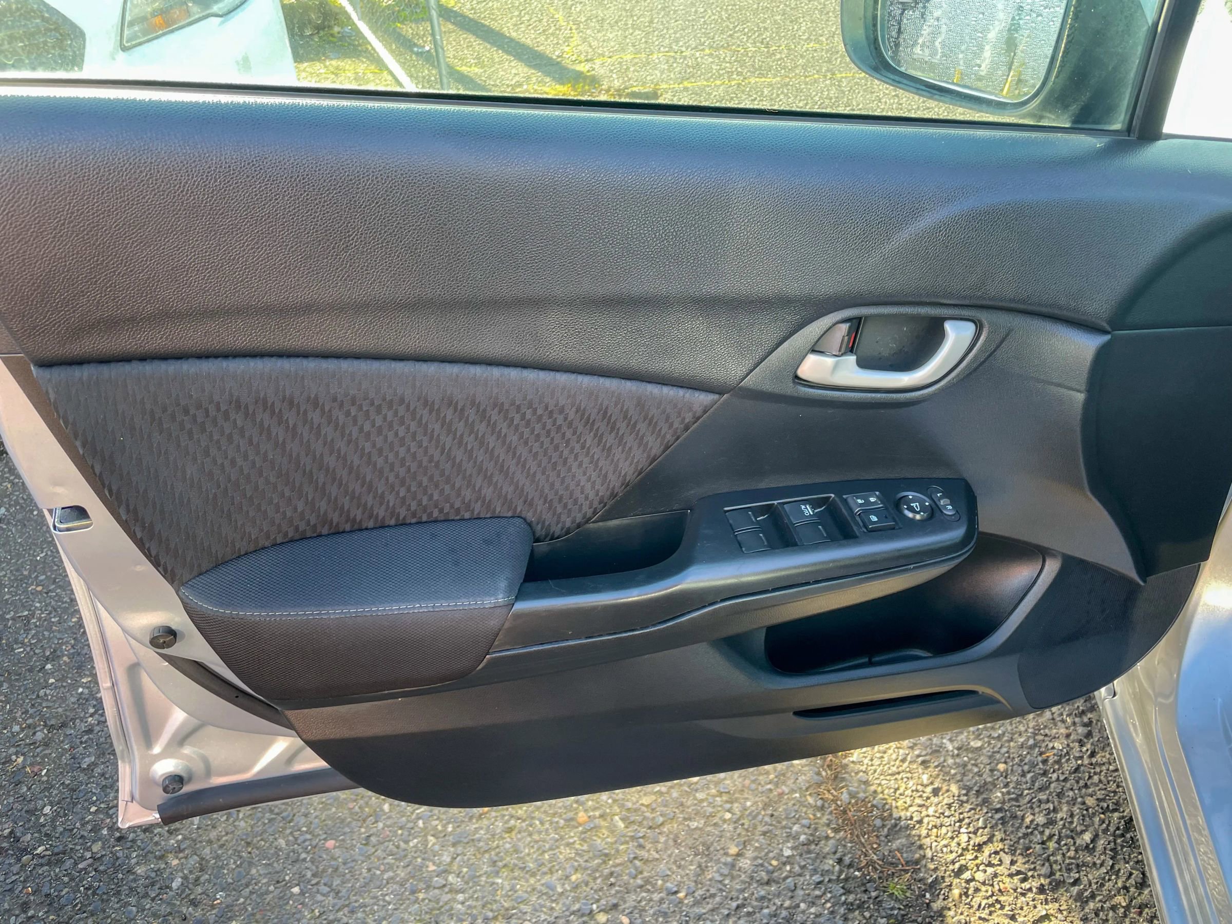 Used 2015 Honda Civic SE image 11