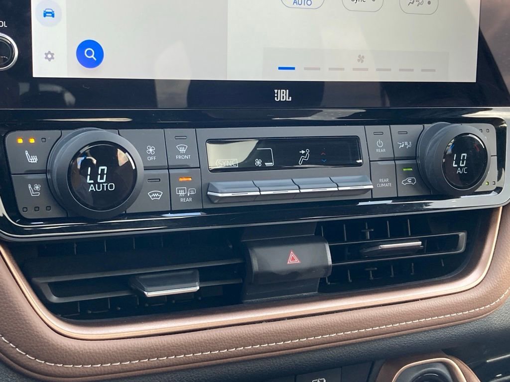 Used 2024 Toyota Grand Highlander AWD Hybrid image 24