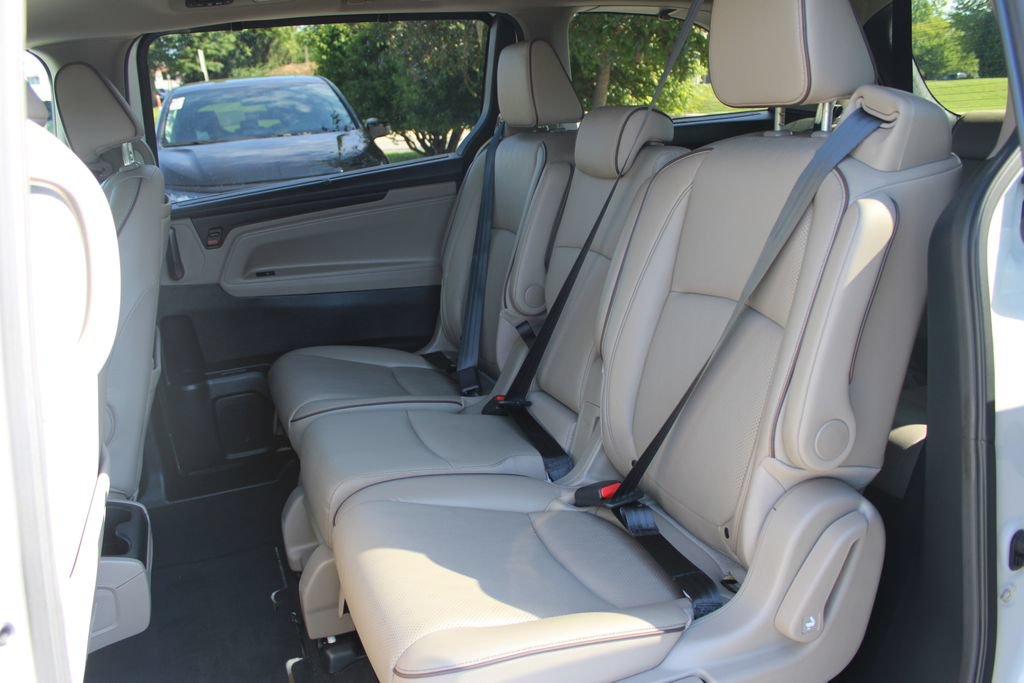 Used 2023 Honda Odyssey Elite image 12