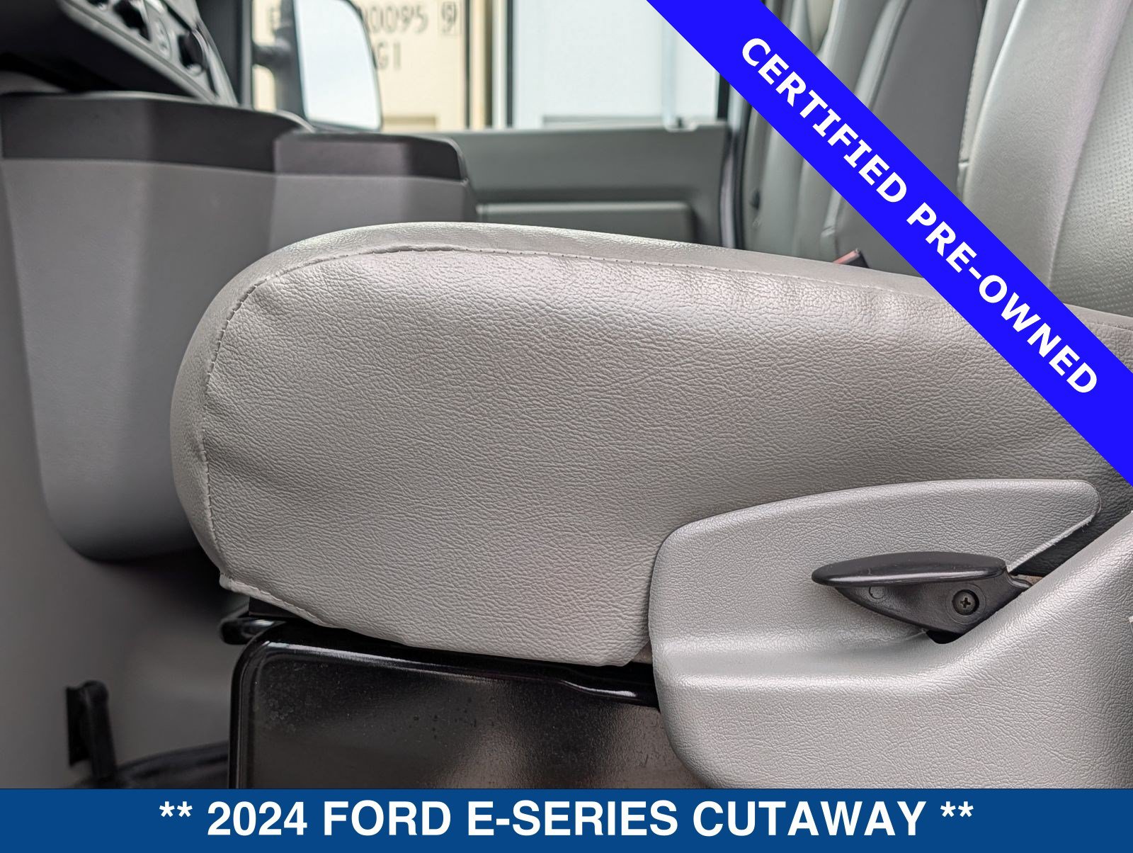 Certified 2024 Ford E-350 and Econoline 350 Super Duty w/ Power Windows & Locks Group RWD image 29