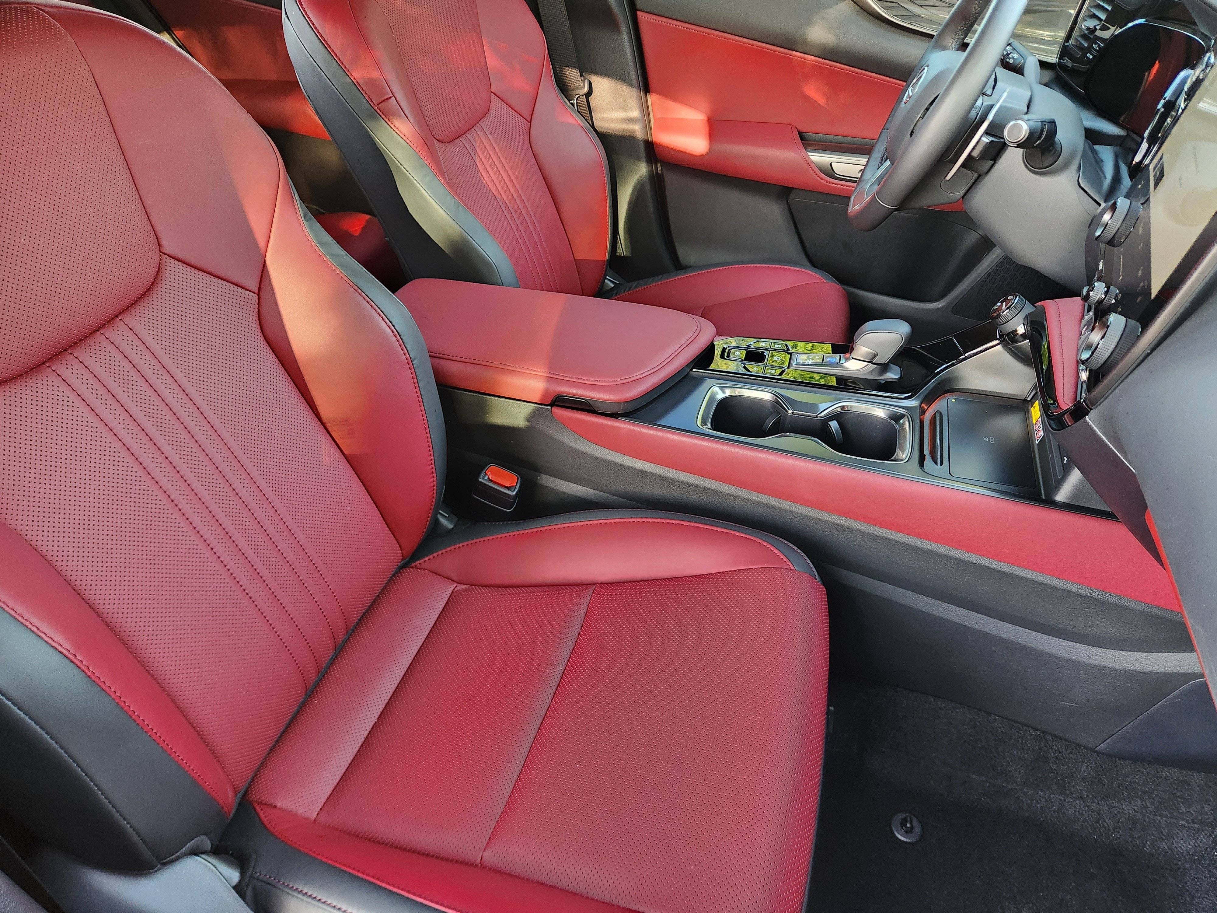 Certified 2025 Lexus NX 350 AWD w/ Accessory Package (2T) image 15