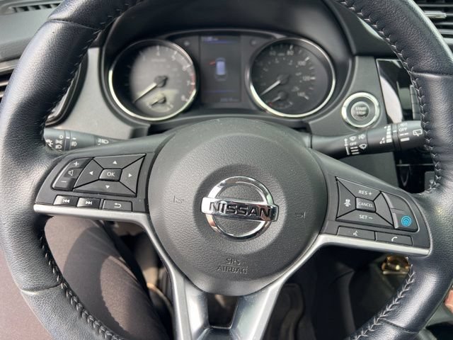 Used 2020 Nissan Rogue SV w/ Sun & Sound Touring Package AWD/4WD image 12