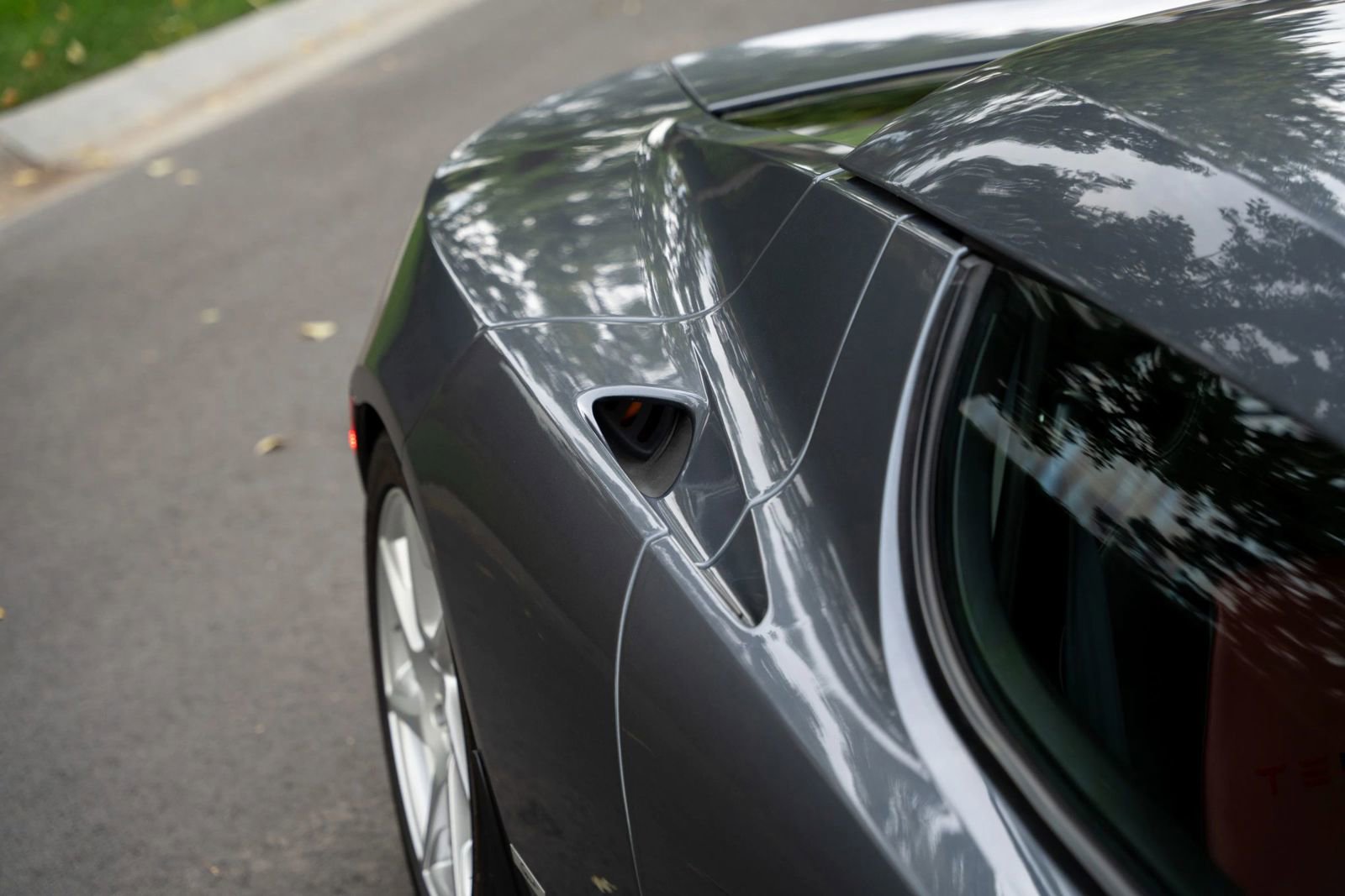 Used 2011 Tesla Roadster Sport image 45