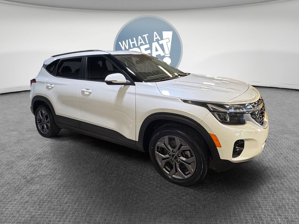 Certified 2024 Kia Seltos S image 1