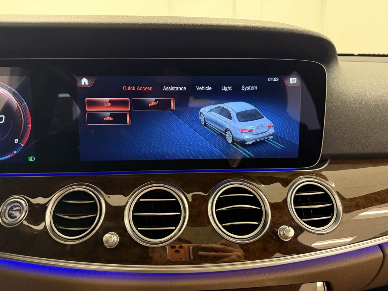 Used 2023 Mercedes-Benz E 350 4MATIC Sedan w/ Premium Package image 33