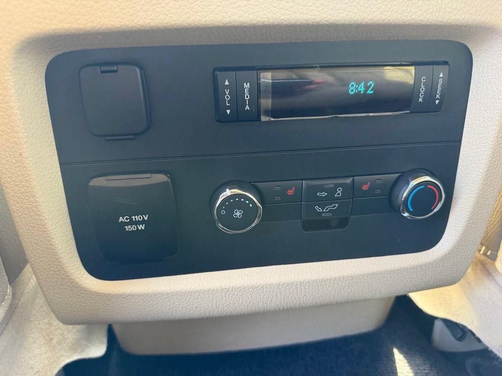 Used 2017 Ford Expedition Limited w/ Equipment Group 301A AWD/4WD image 14