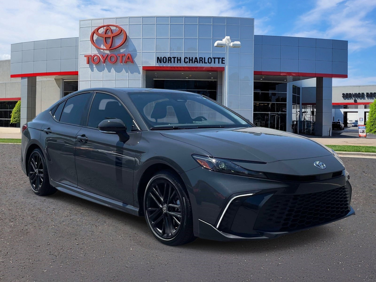 Used 2025 Toyota Camry SE w/ Multimedia Upgrade Package