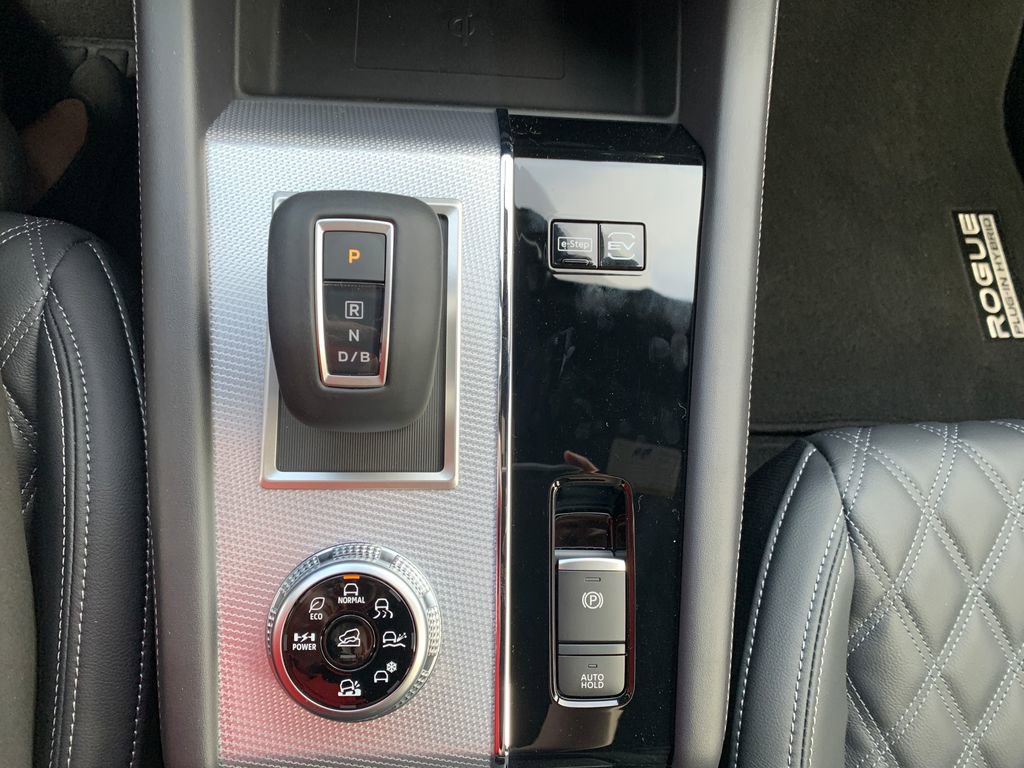 New 2026 Nissan Rogue Platinum AWD/4WD image 19