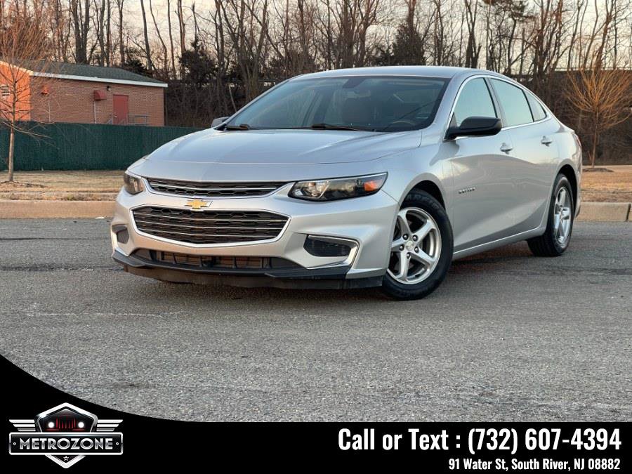 Used 2017 Chevrolet Malibu LS image 32