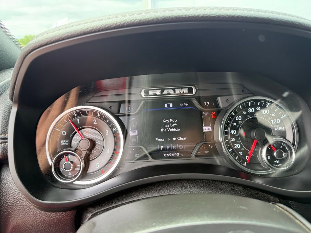 Used 2019 RAM 2500 Laramie w/ Black Appearance Package AWD/4WD image 14
