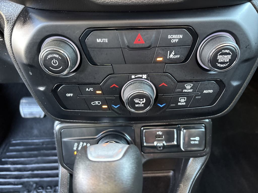 Used 2022 Jeep Renegade Latitude image 20
