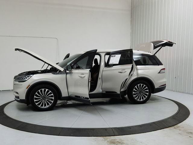 Used 2022 Lincoln Aviator Reserve w/ Equipment Group 201A image 12