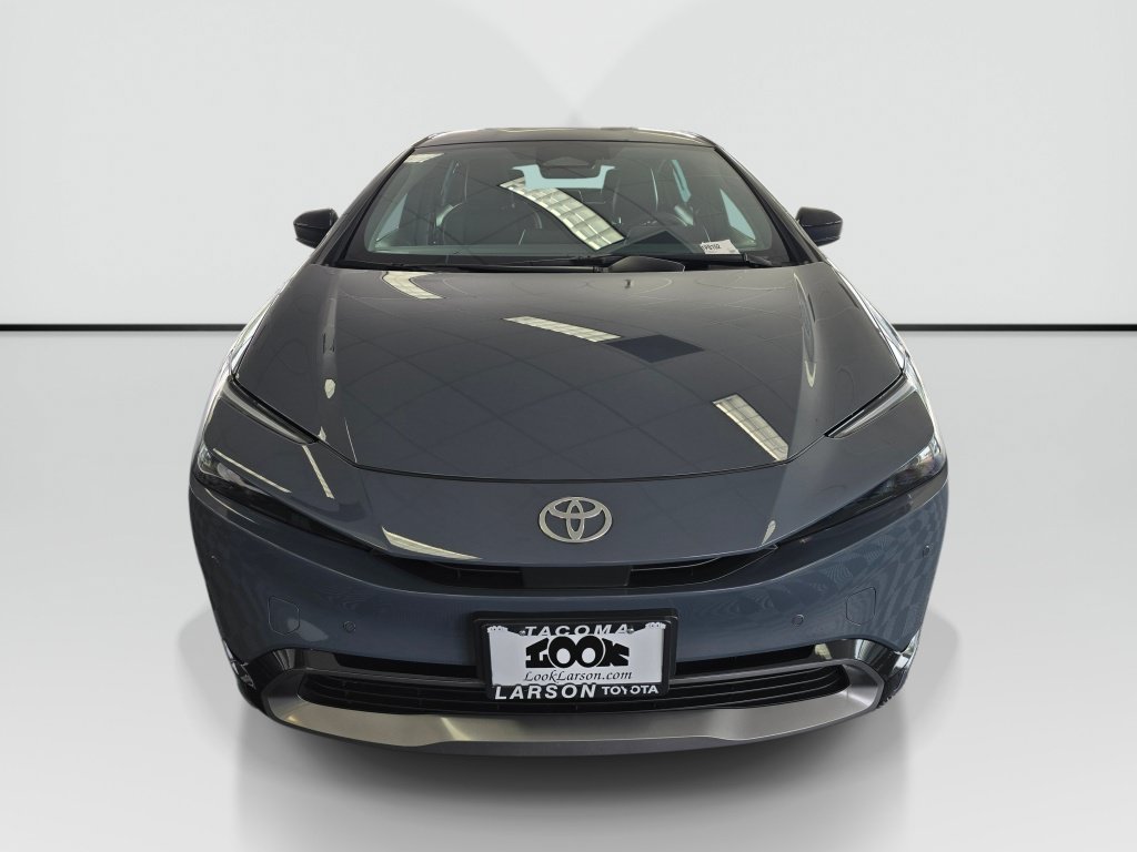 Used 2025 Toyota Prius XLE AWD/4WD image 8