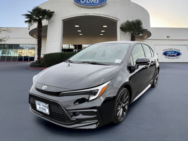 Used 2024 Toyota Corolla SE w/ SE Package image 1