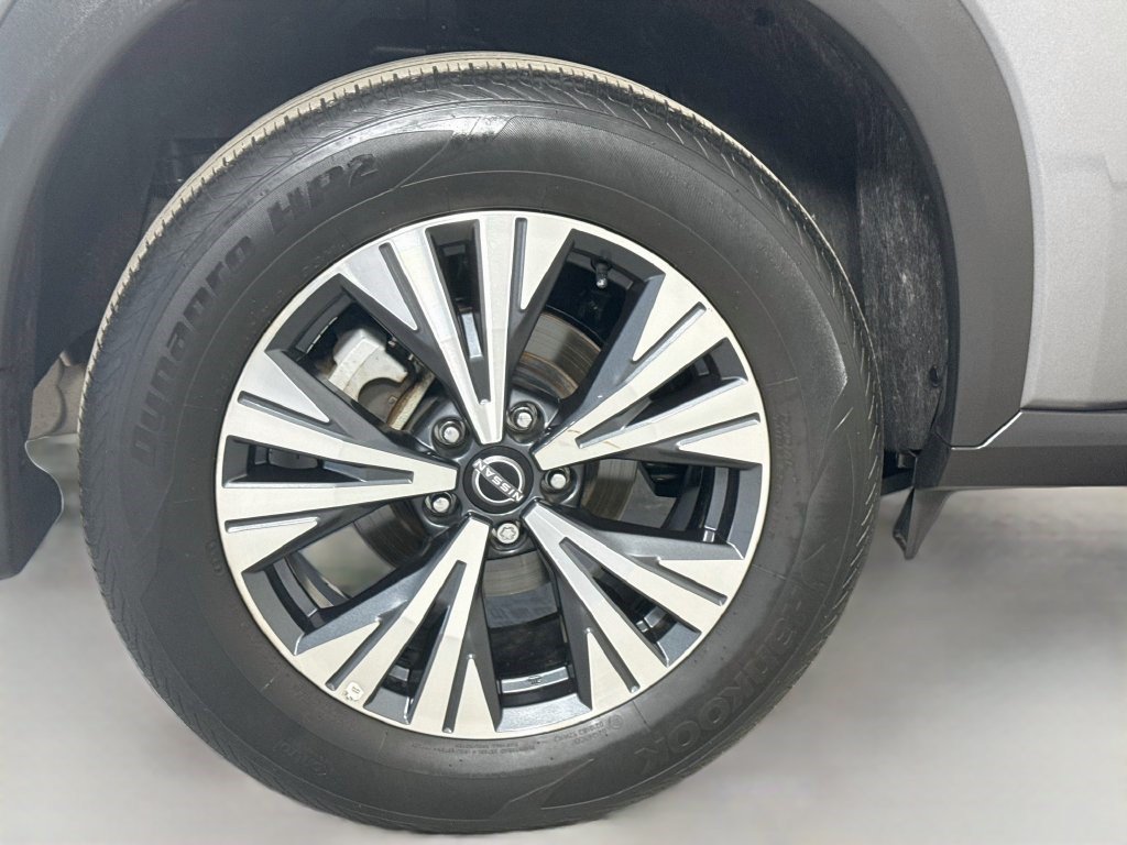 Used 2023 Nissan Rogue SV w/ SV Premium B Package AWD/4WD image 32