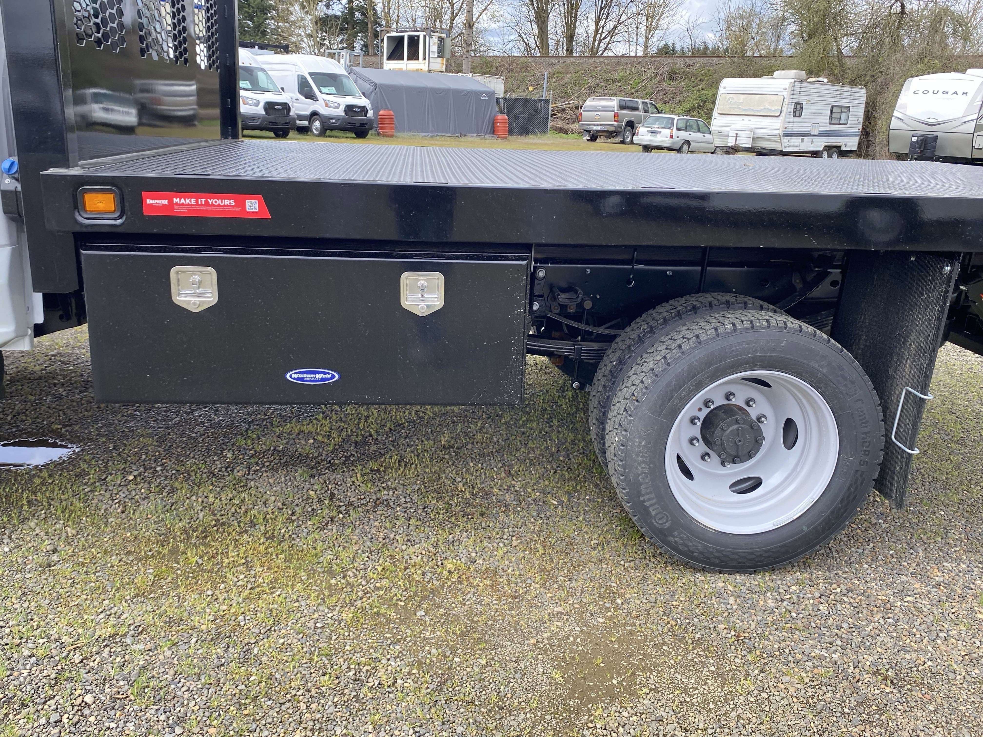 New 2025 Ford F450 XL w/ XL Chrome Package image 9