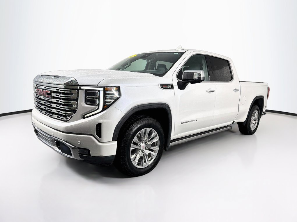 Used 2024 GMC Sierra 1500 Denali w/ Technology Package AWD/4WD image 3