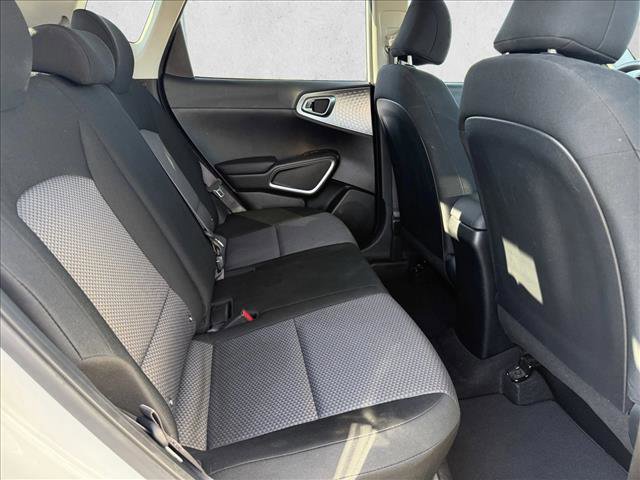 Used 2023 Kia Soul LX w/ LX Technology Package image 19