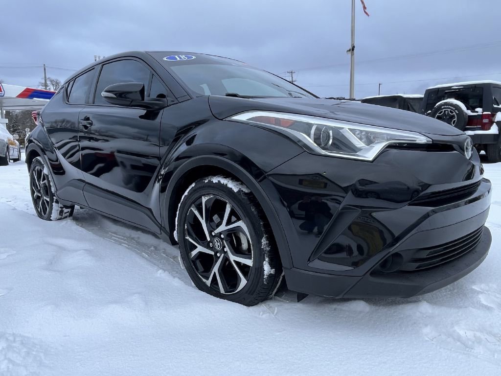 Used 2018 Toyota C-HR XLE image 3