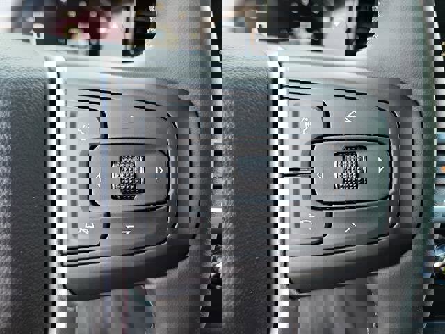 New 2026 GMC Sierra 1500 SLT image 18