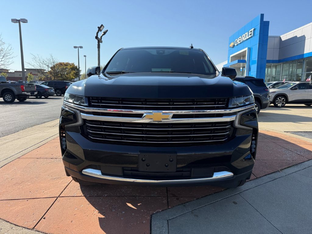 Used 2021 Chevrolet Suburban LT AWD/4WD image 2