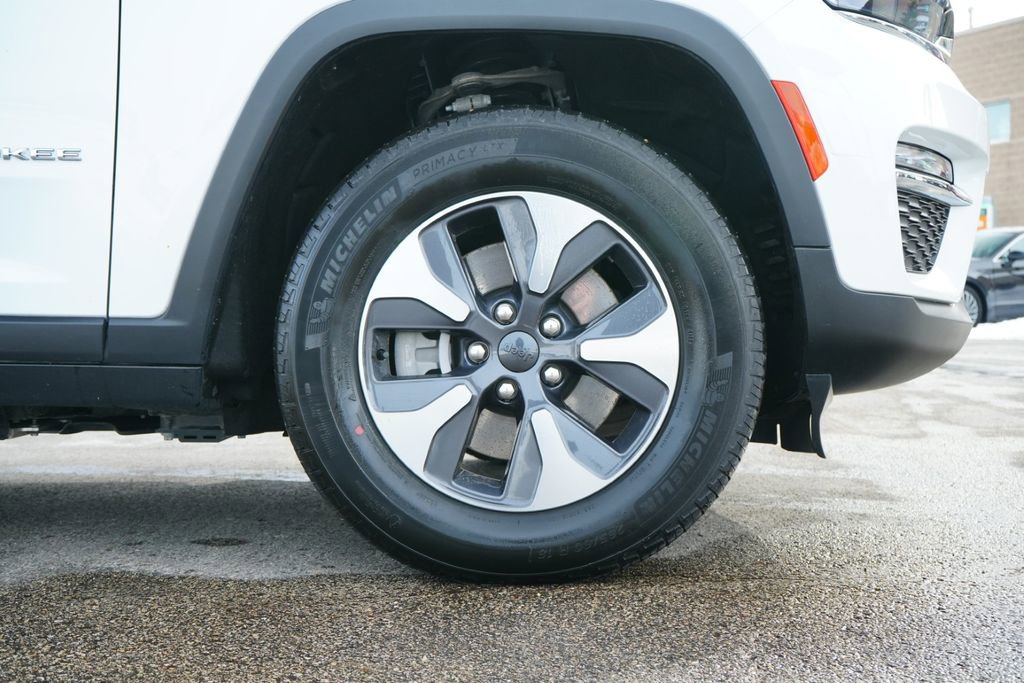 Used 2022 Jeep Grand Cherokee Limited 4xe image 10