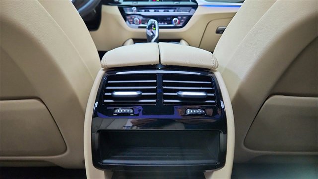 Used 2021 BMW 530i w/ Premium Package image 55