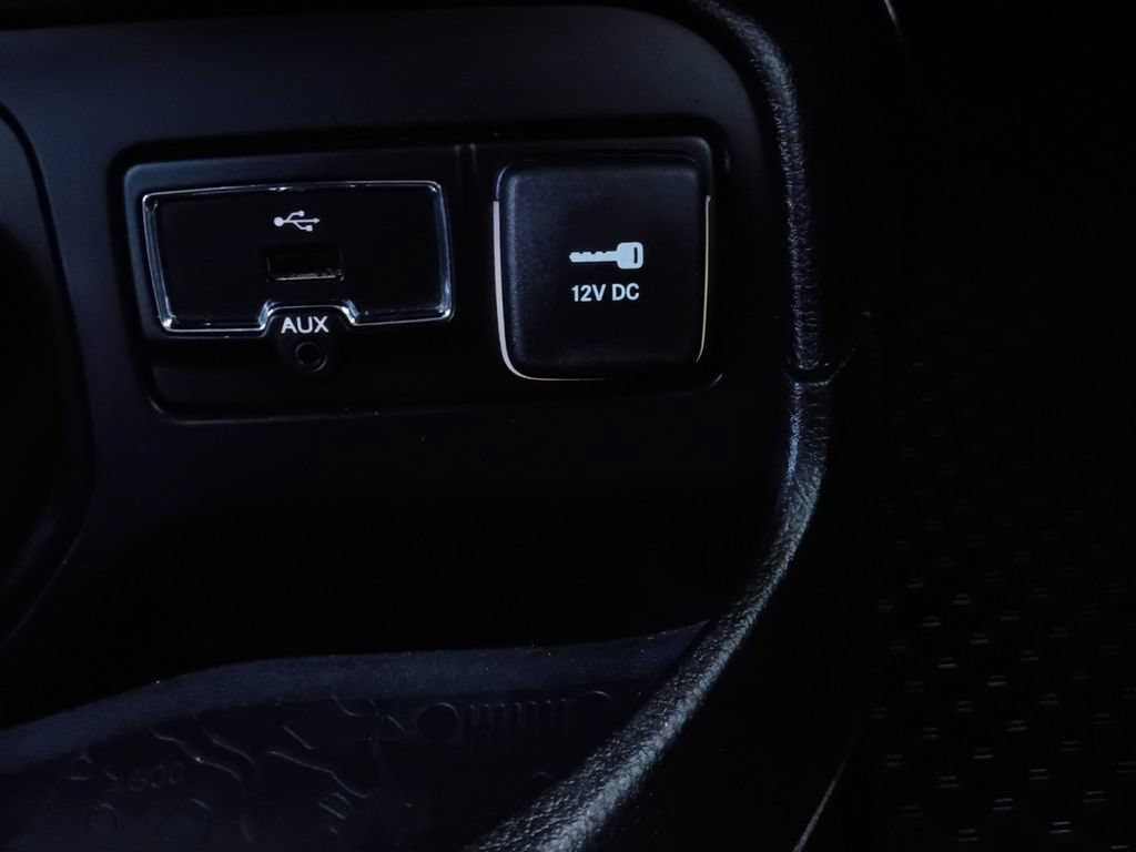 Used 2016 Jeep Renegade Trailhawk AWD/4WD image 6
