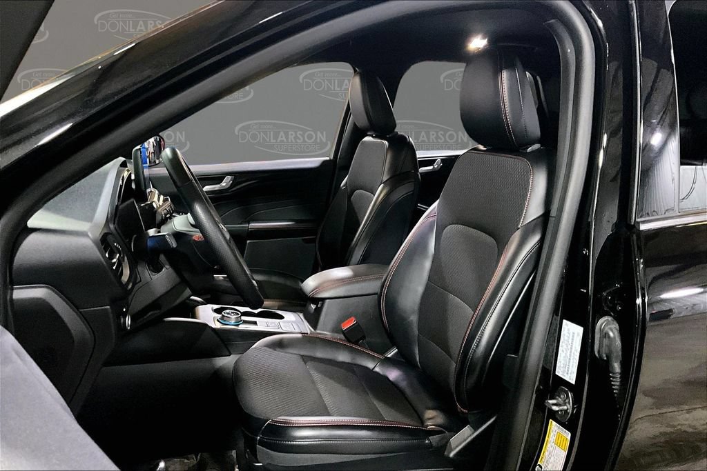 Used 2025 Ford Escape ST-Line AWD/4WD image 15