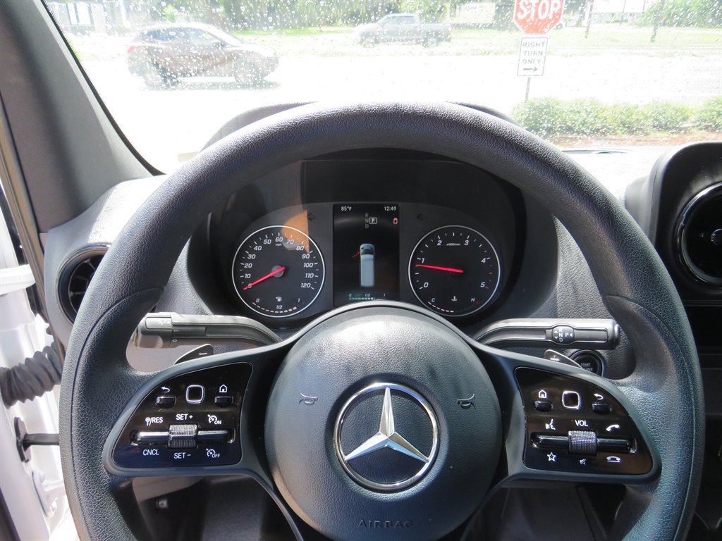 Used 2024 Mercedes-Benz Sprinter 2500 image 5