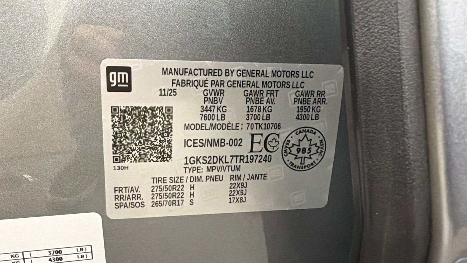 Used 2026 GMC Yukon Denali w/ Sun & Power Step Package AWD/4WD image 44