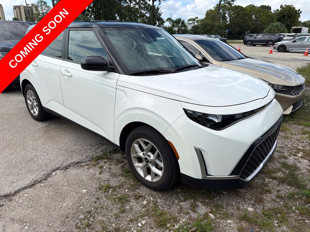 Certified 2024 Kia Soul S FWD image 3