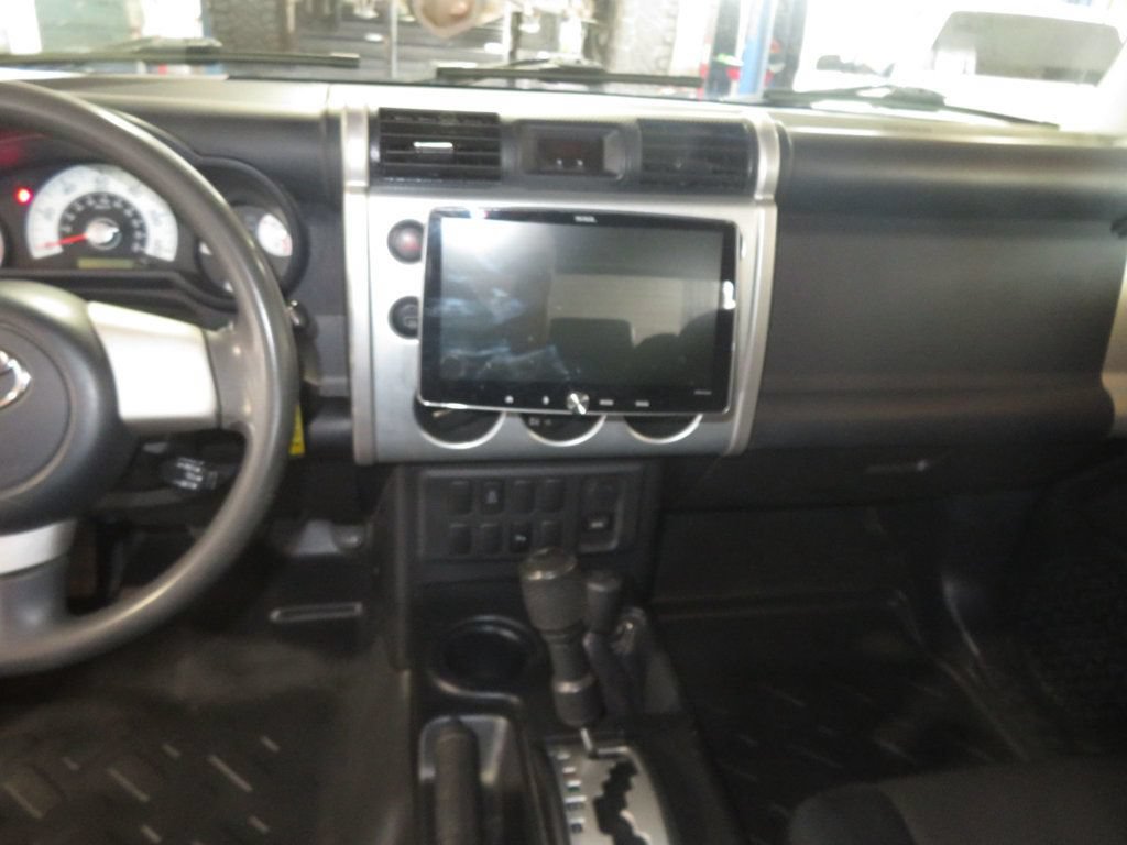 Used 2007 Toyota FJ Cruiser 4WD w/ Convenience Pkg image 34