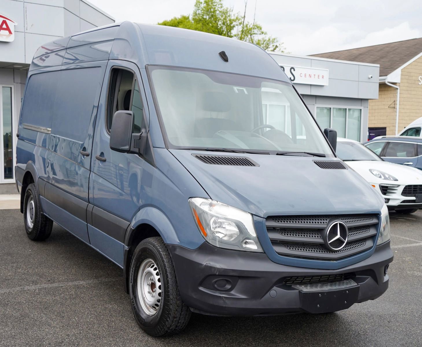 Used 2018 Mercedes-Benz Sprinter 2500 image 8