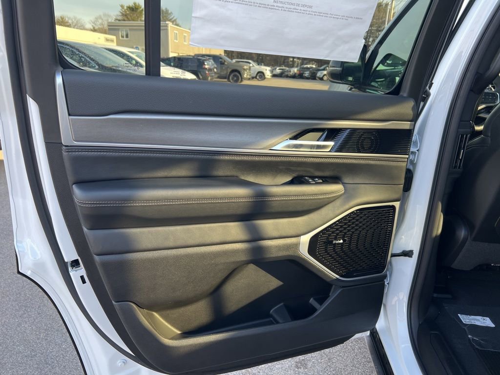 New 2026 Jeep Grand Wagoneer Limited w/ Premium Group II image 19