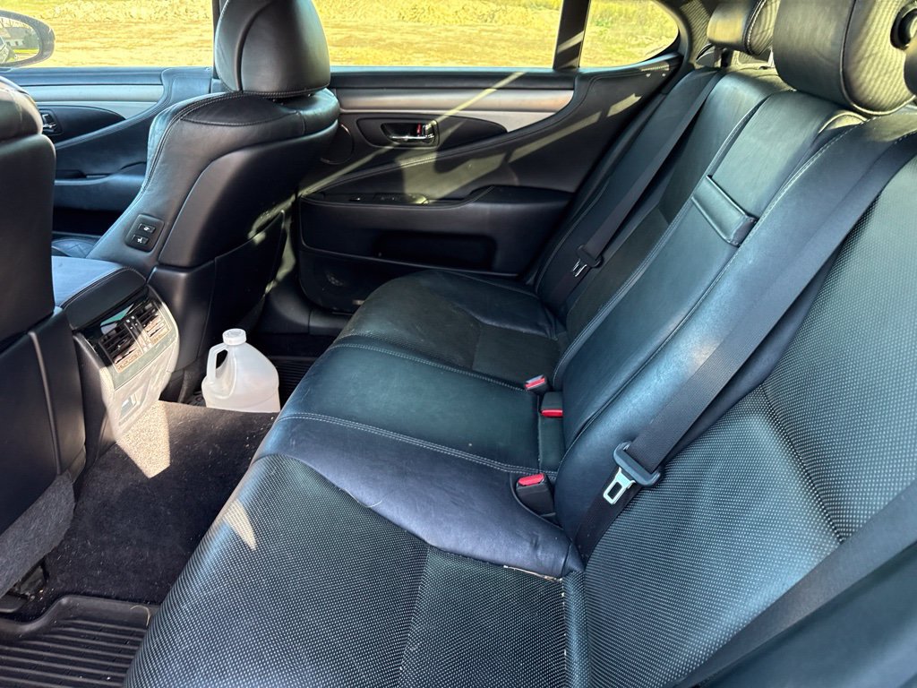 Used 2013 Lexus LS 460 AWD w/ F-Sport Pkg image 17