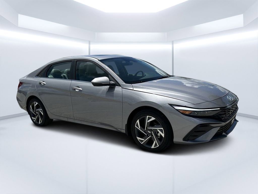 New 2025 Hyundai Elantra Limited image 1