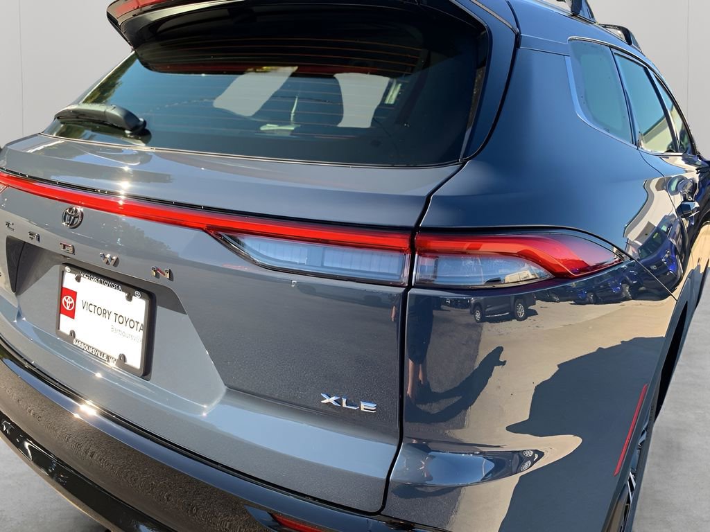 New 2025 Toyota Crown Signia image 30