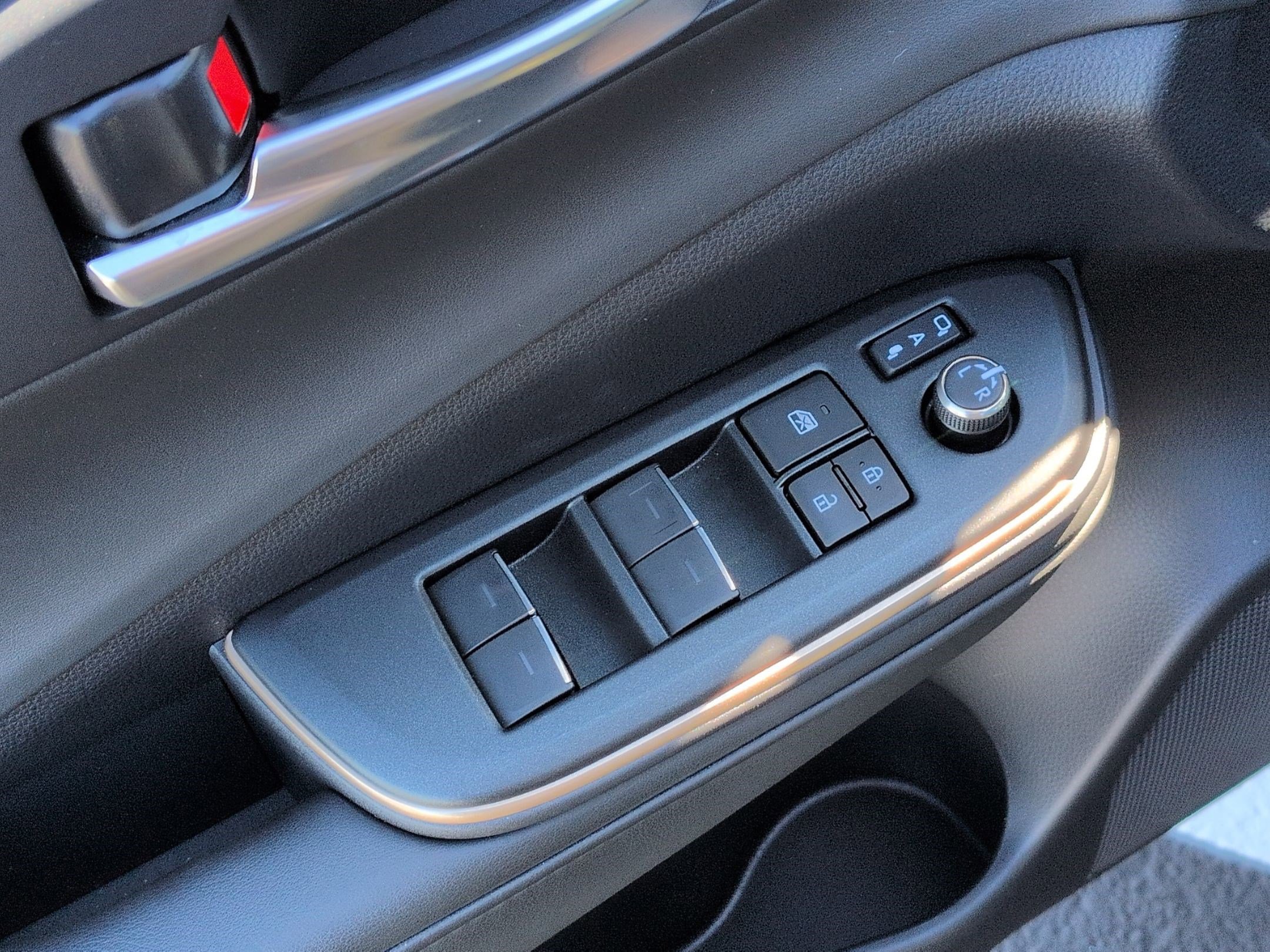 Used 2023 Toyota Crown XLE image 15