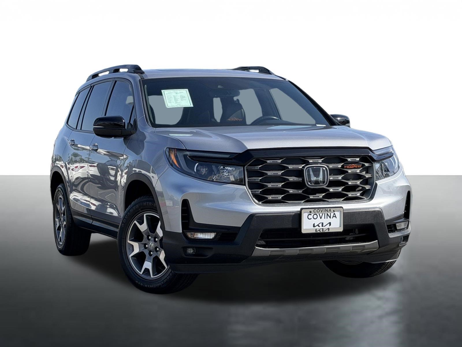 Used 2022 Honda Passport TrailSport image 2
