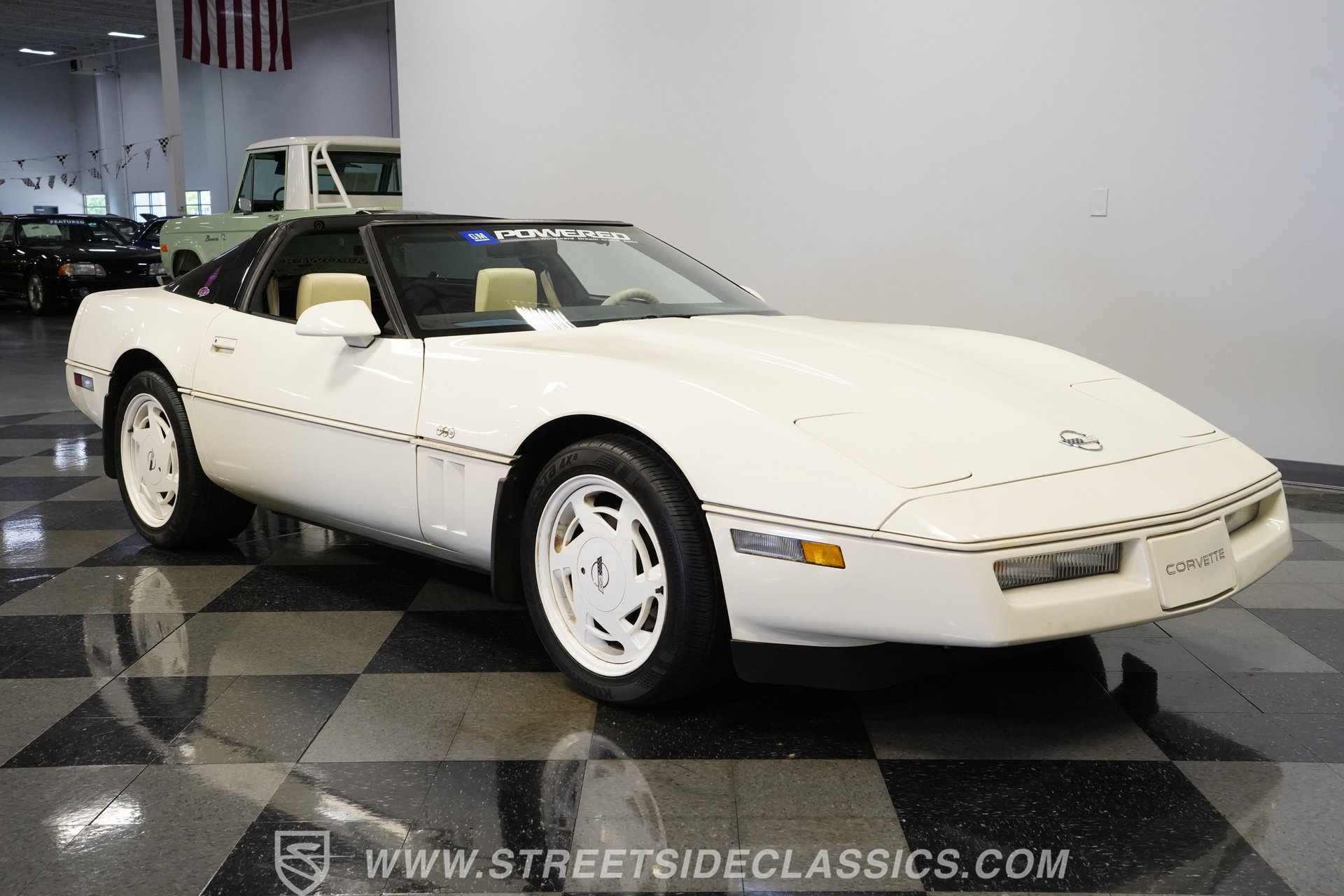 Used 1988 Chevrolet Corvette Coupe RWD image 17