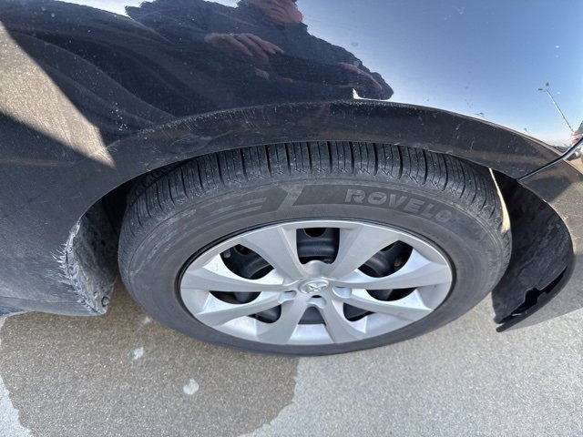 Used 2023 Toyota Corolla LE image 14