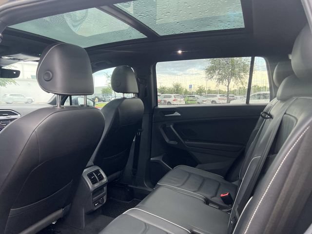 Used 2021 Volkswagen Tiguan SEL Premium R-Line AWD/4WD image 23