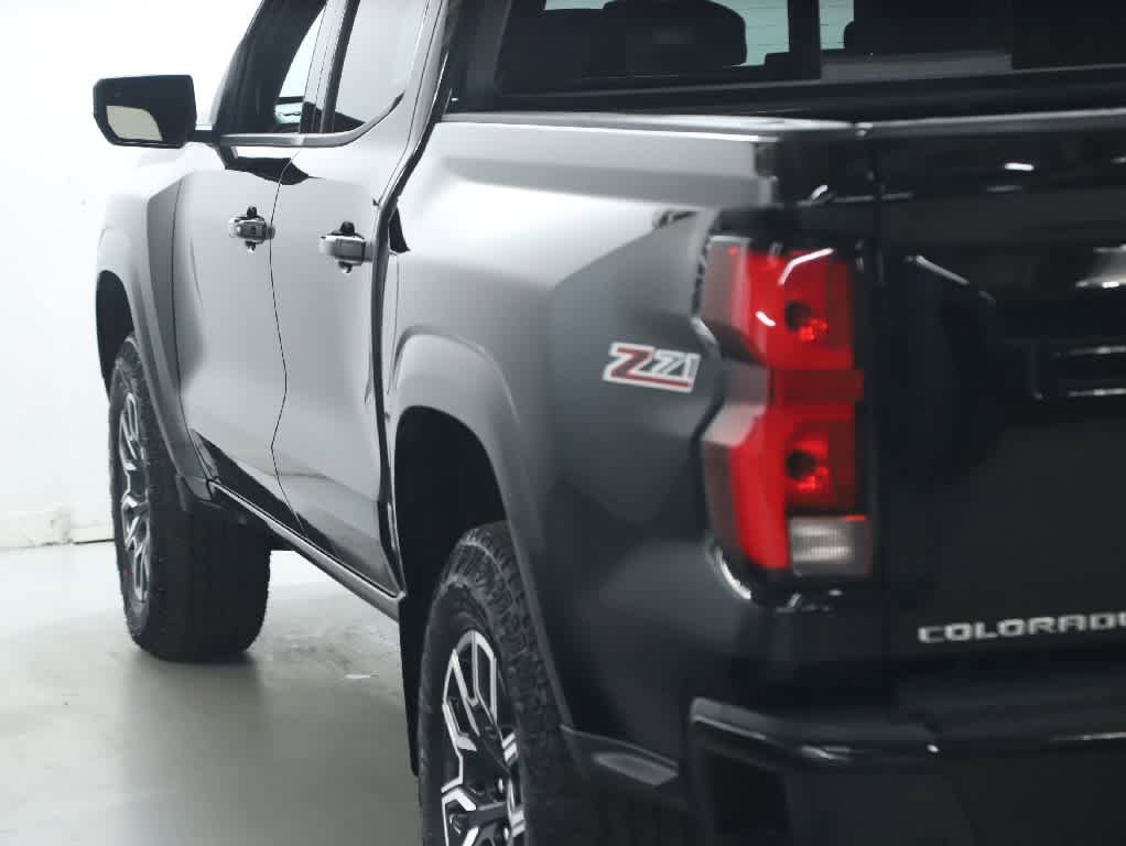 Used 2023 Chevrolet Colorado Z71 w/ Z71 Convenience Package 2 AWD/4WD image 41