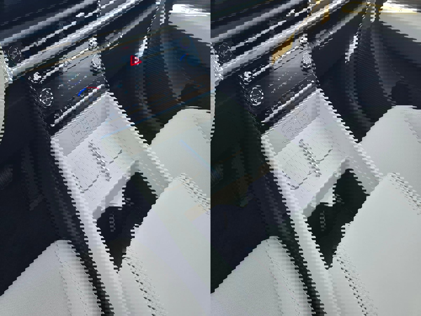 New 2026 Hyundai Santa Fe SE image 17