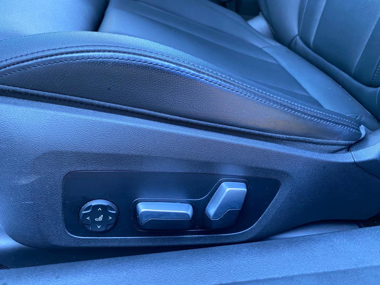 Used 2021 BMW 430i Coupe w/ M Sport Package image 25